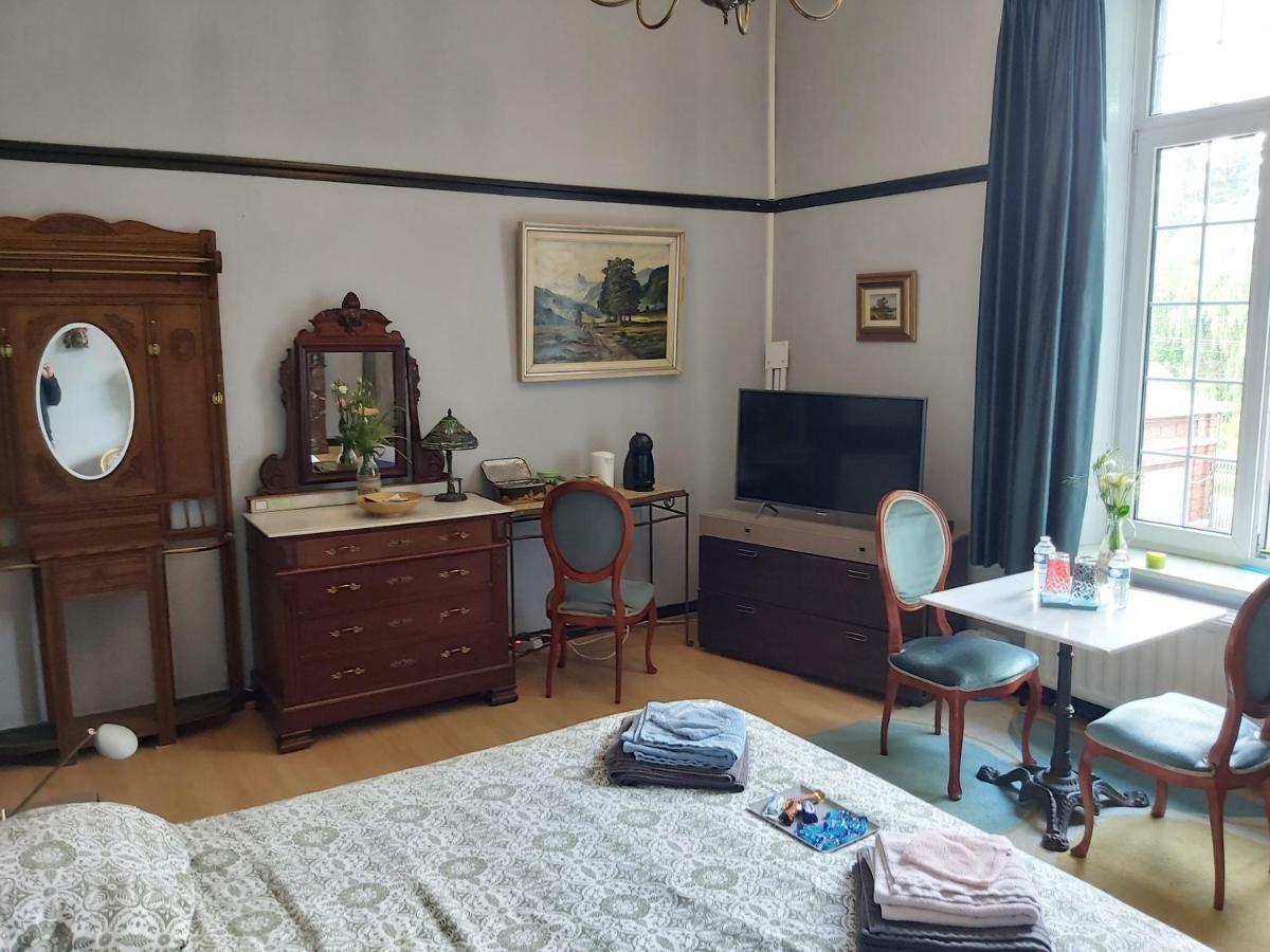 Chateau Lambert Moulinsart Hotel, Shuttle Airport, Long Term Parking, Snooker, Large Terrasse, Dinner, Breakfast Шарлероа Екстериор снимка